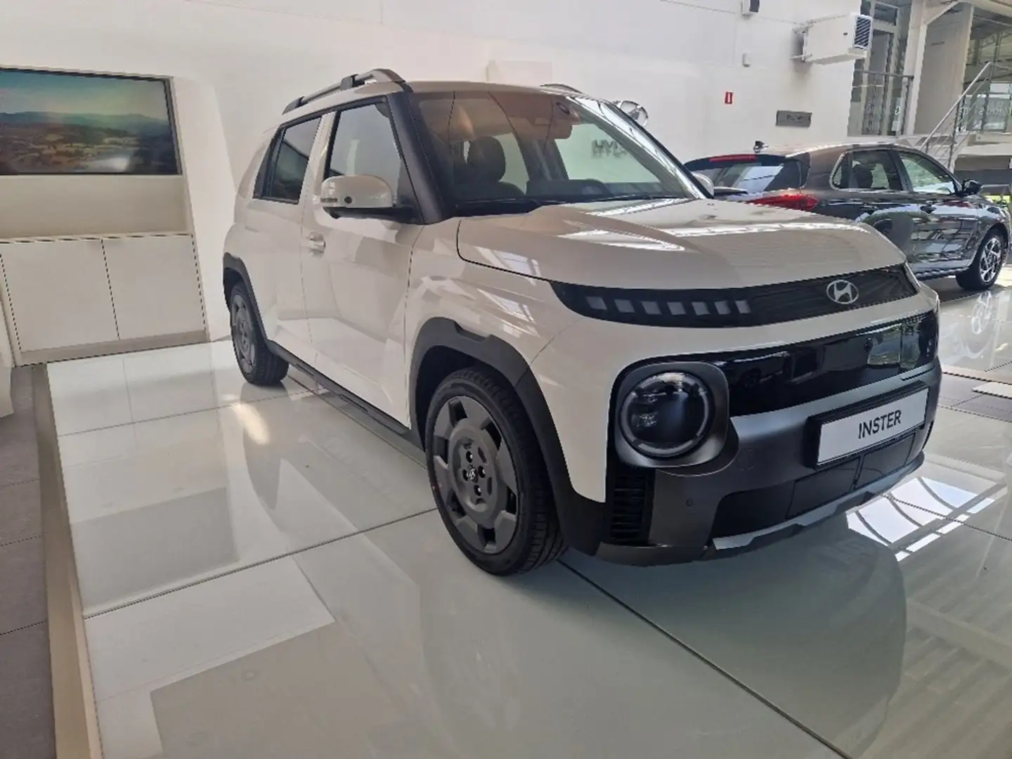 Hyundai Inster Cross Sensation 49kWh Blanco - 2