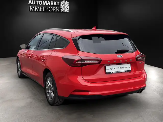 Ford Focus view 5