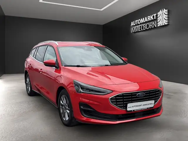 Ford Focus view 2