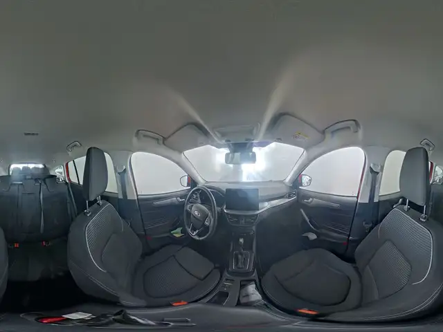 Ford Focus view 12