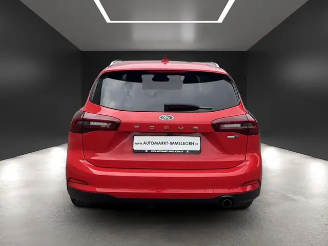 Ford Focus view 10