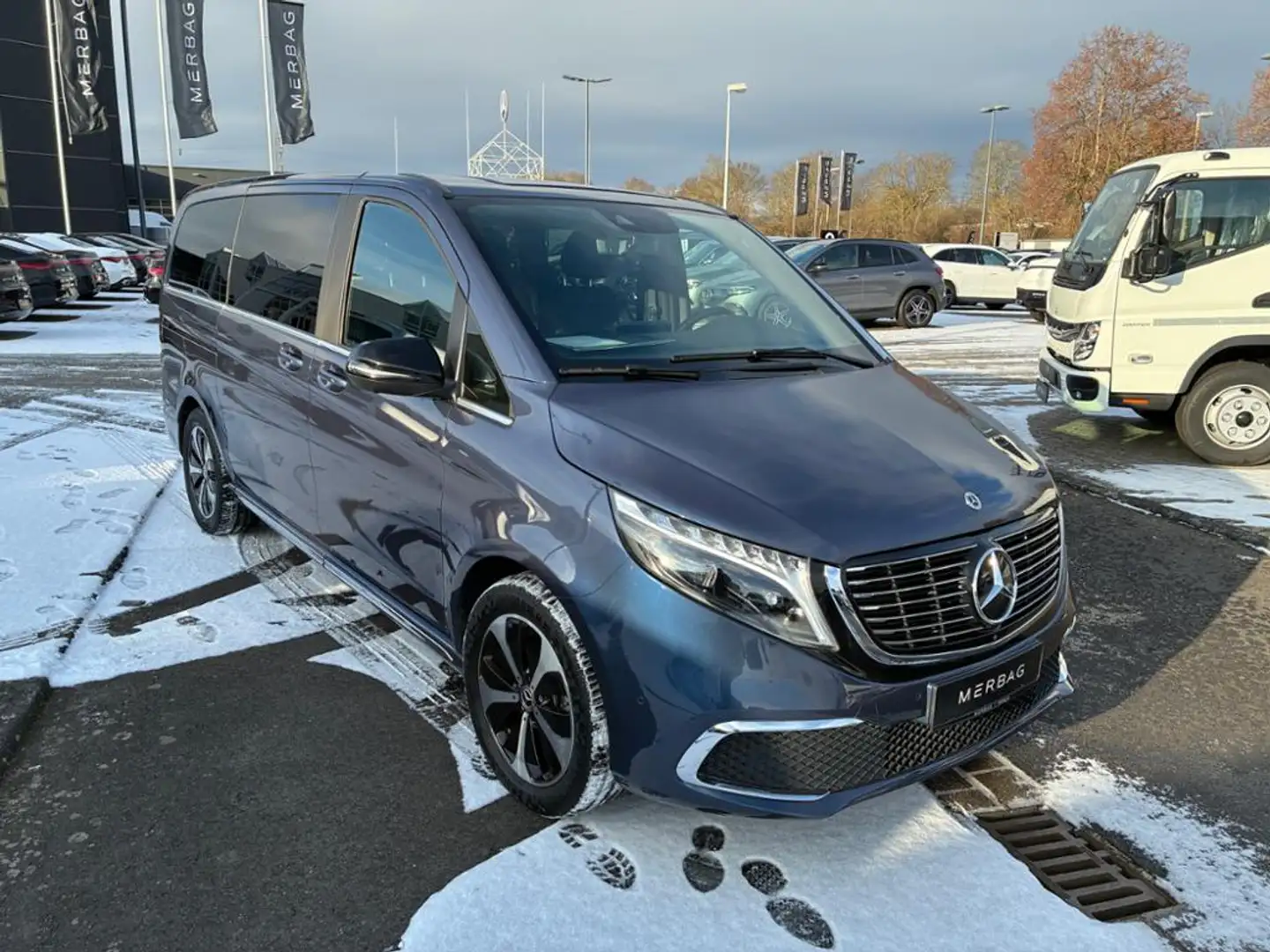 Mercedes-Benz EQV 300 AVANTGARDE Lang ACC LED Luft Navi SHZ Blau - 2