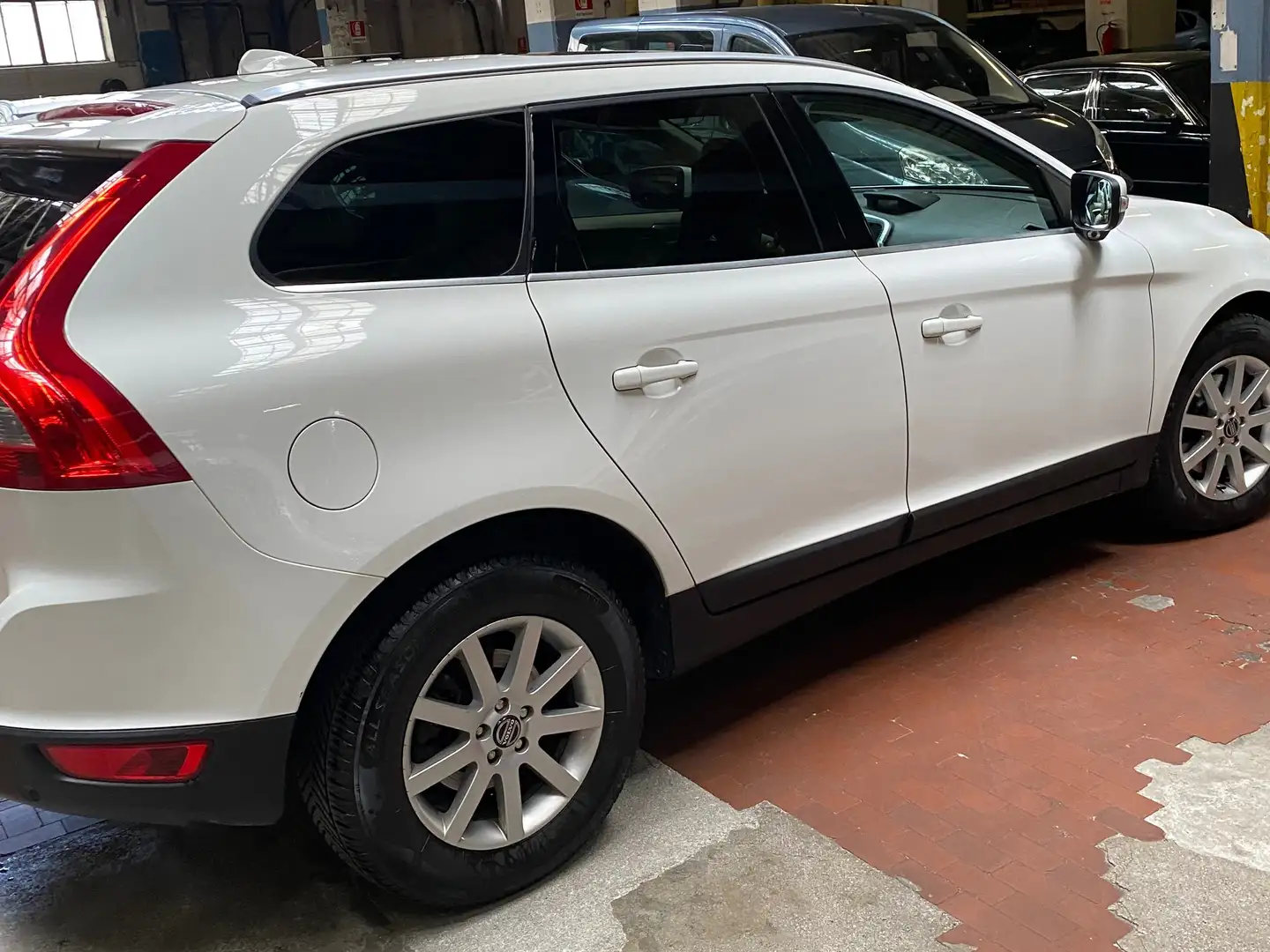 Volvo XC60 XC60 I 2008 2.4 d5 Summum Bianco - 1