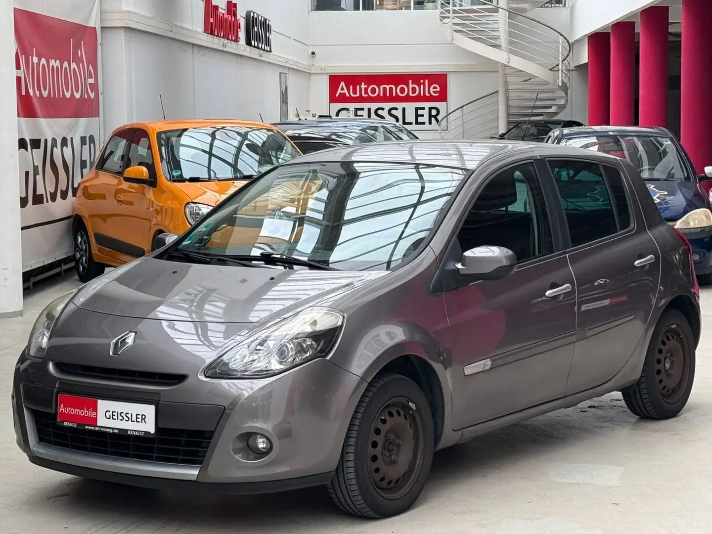 Renault Clio III Dynamique KLIMA+PDC+SERVO Grau - 1