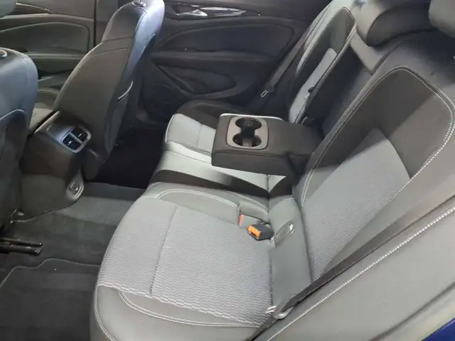 Opel Insignia view 13