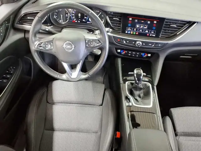 Opel Insignia view 10