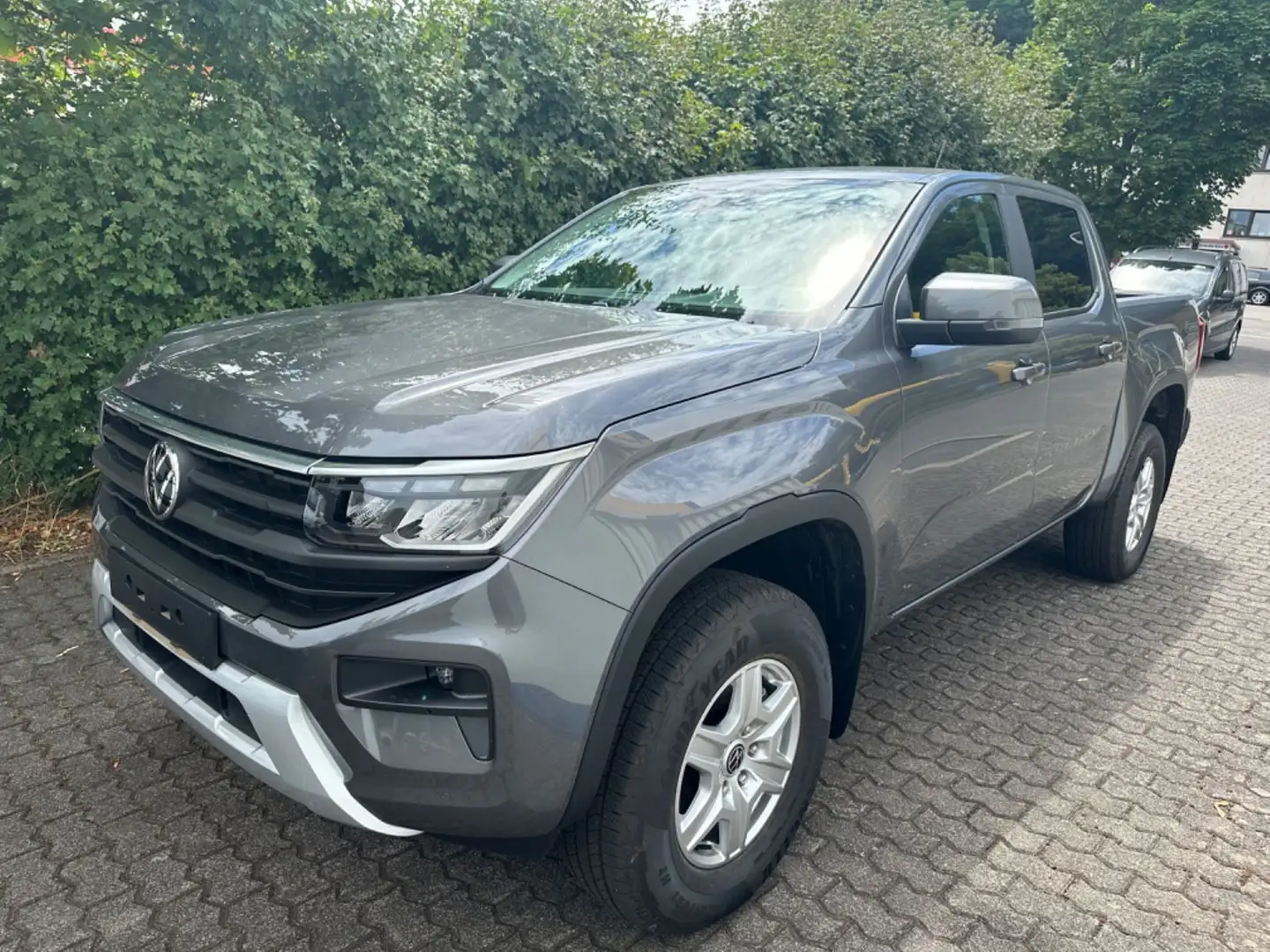 Volkswagen Amarok 2.0 TDI Life Standheizung+AHK+Kamera+NAVI Gris - 1