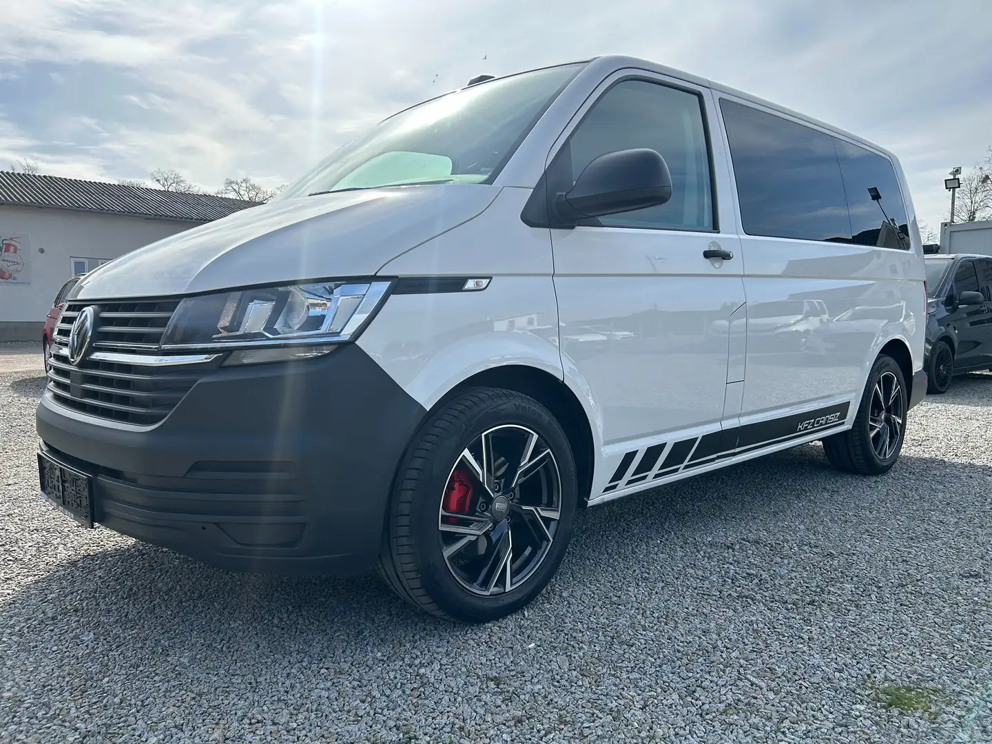 Volkswagen T6 Kombi KR 2,0 Entry TDI/TOP ZUSTAND White - 1