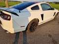 Ford Mustang Coupé - thumbnail 4