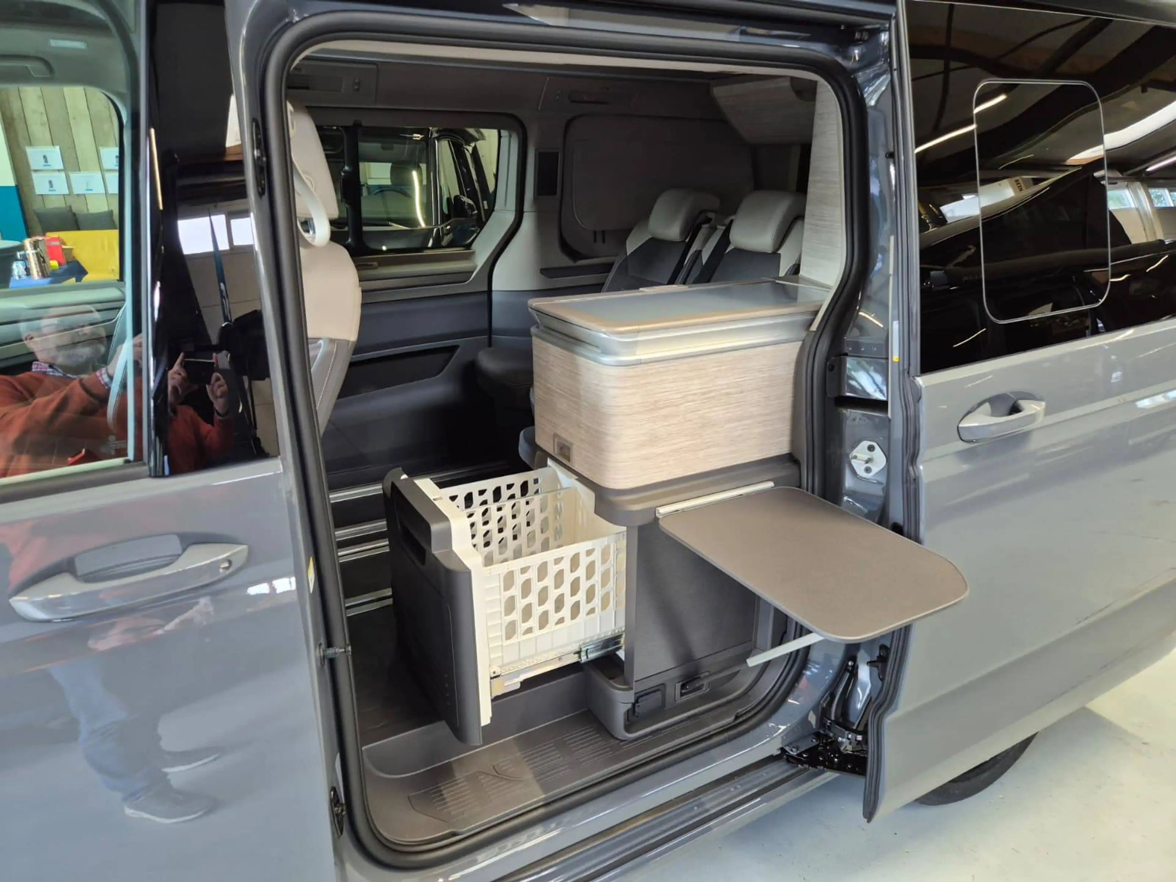 Volkswagen T7 California OCEAN 2.0 TSI Benzine DSG — photo 2