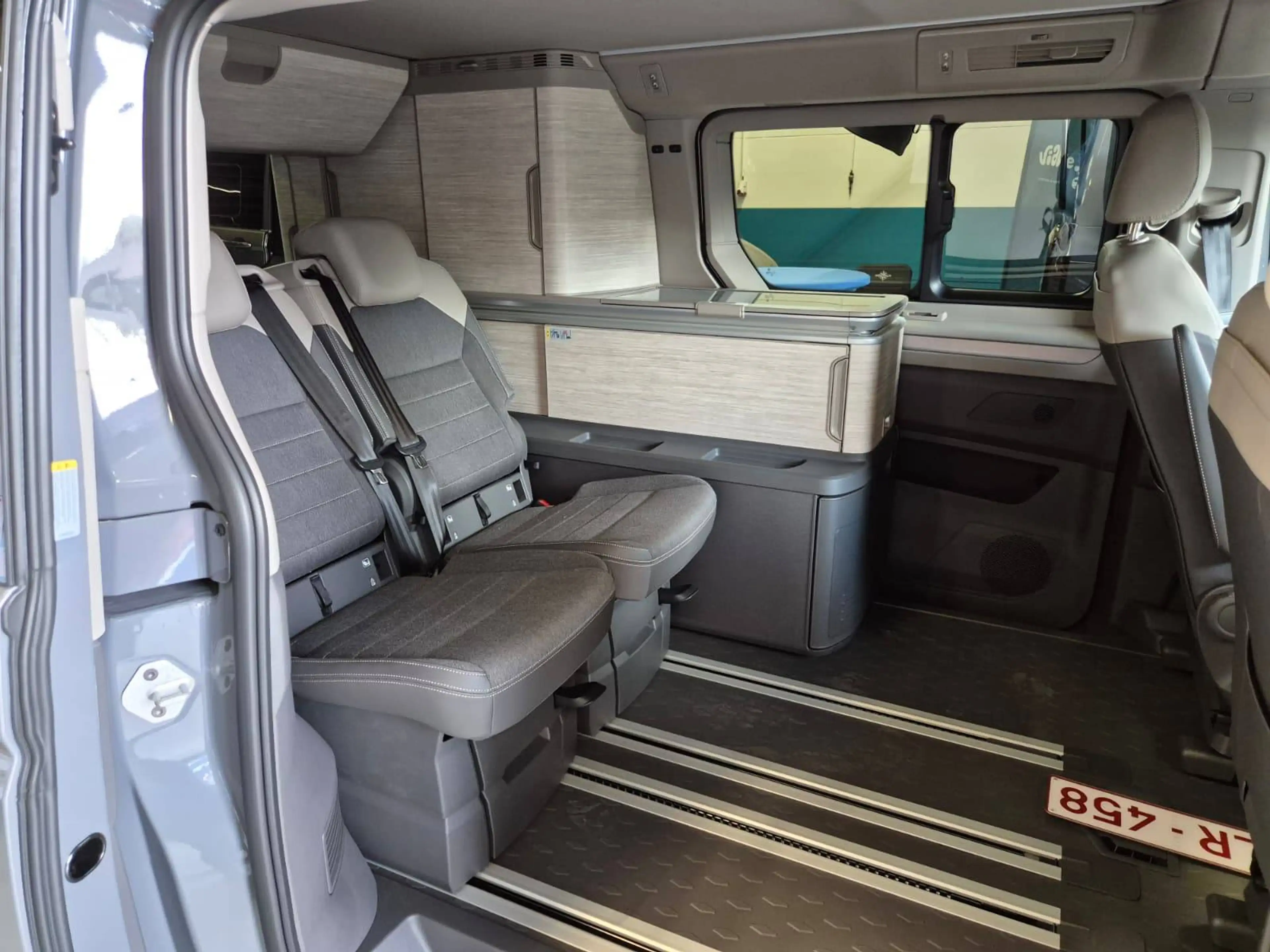 Volkswagen T7 California OCEAN 2.0 TSI Benzine DSG — photo 4