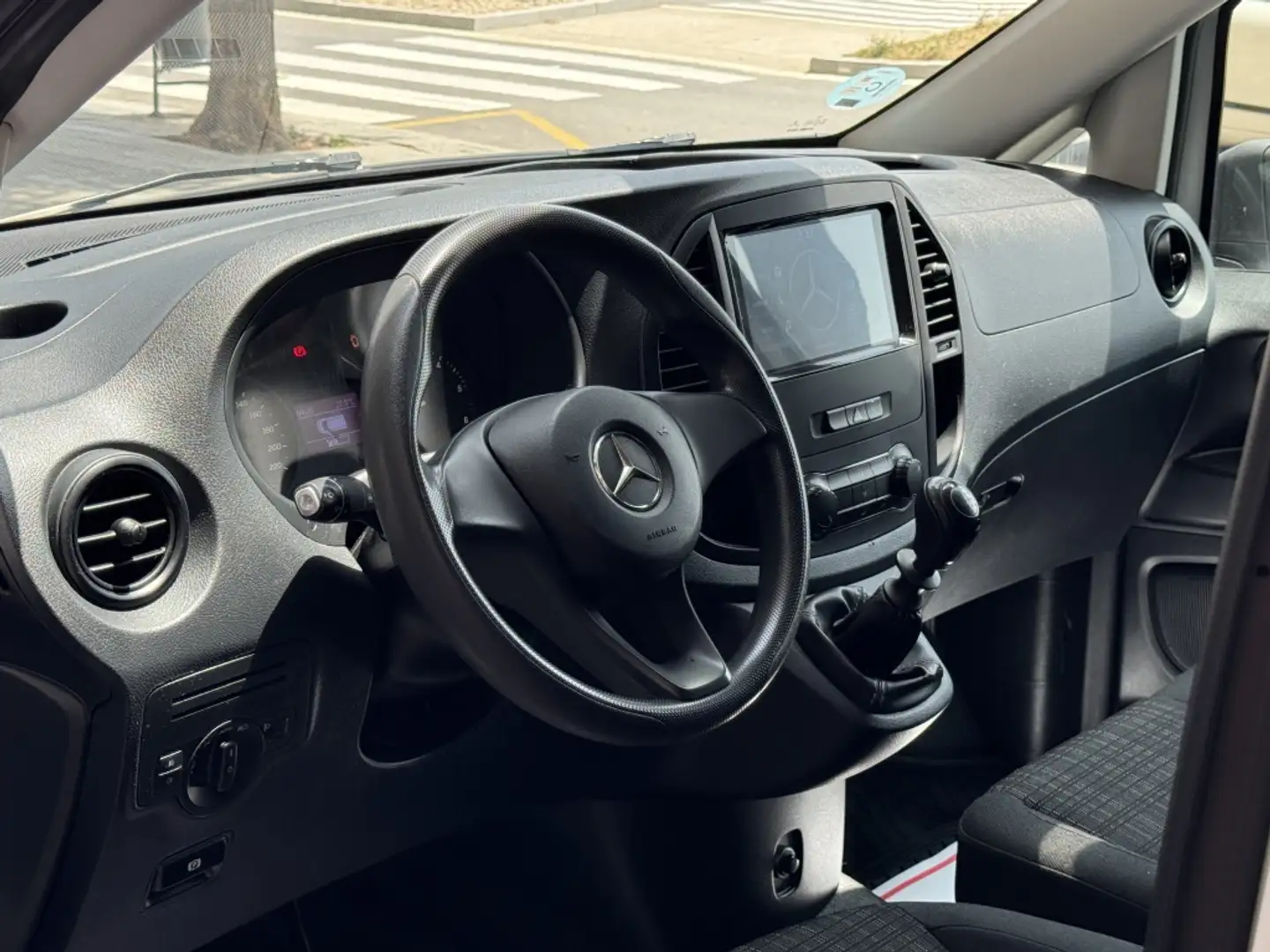 Mercedes-Benz Vito Furgón 110CDI tD Base Larga Blanco - 2