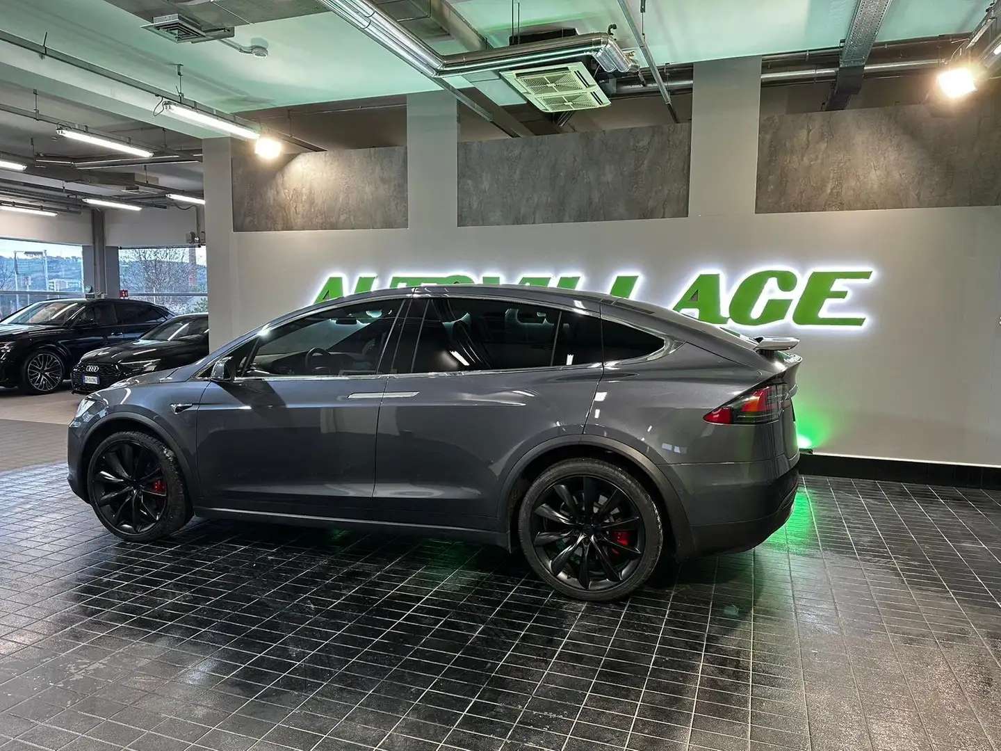 Tesla Model X Model X Performance Dual Motor awd Grey - 2