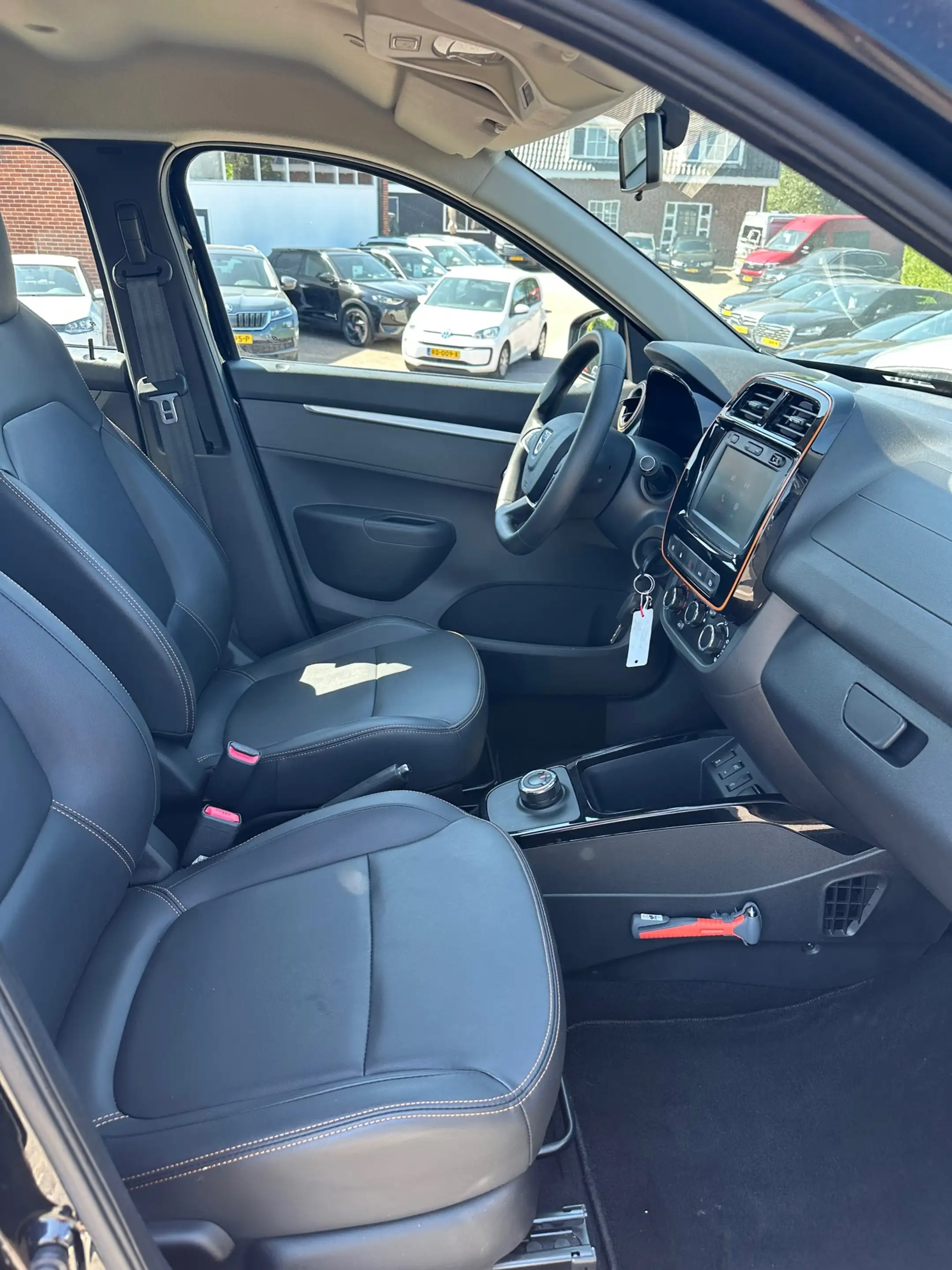 Dacia Spring Comfort Plus 27 kWh, Camera, Leder, Carplay, Cruis — photo 12