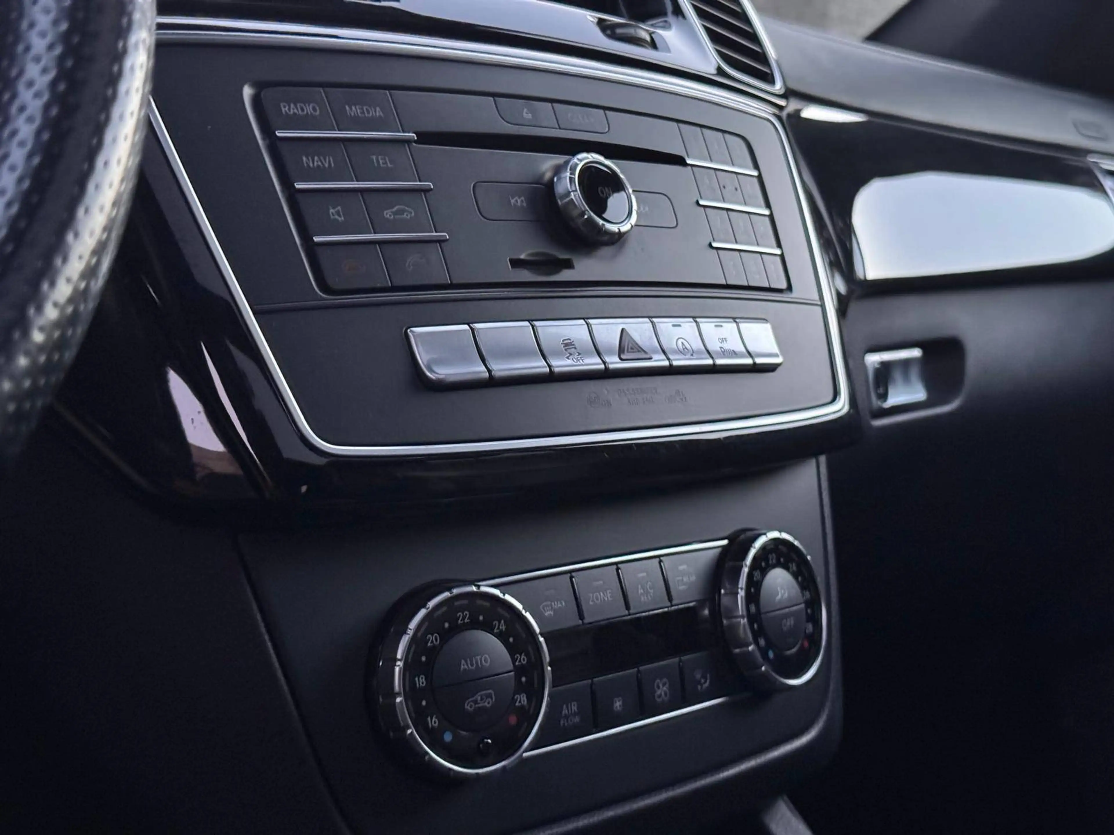 Mercedes-Benz GLS 350 AMG 4-Matic — photo 10