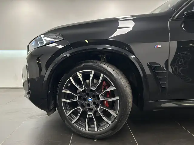 BMW X5 view 9