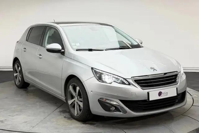 Peugeot 308 view 2