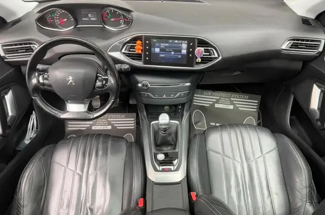 Peugeot 308 view 7