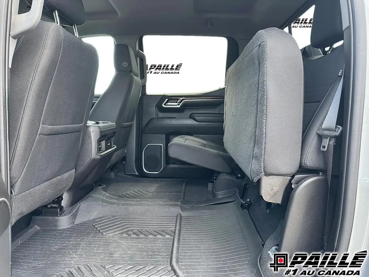 Chevrolet Silverado 1500 снимка Chevrolet Silverado 1500