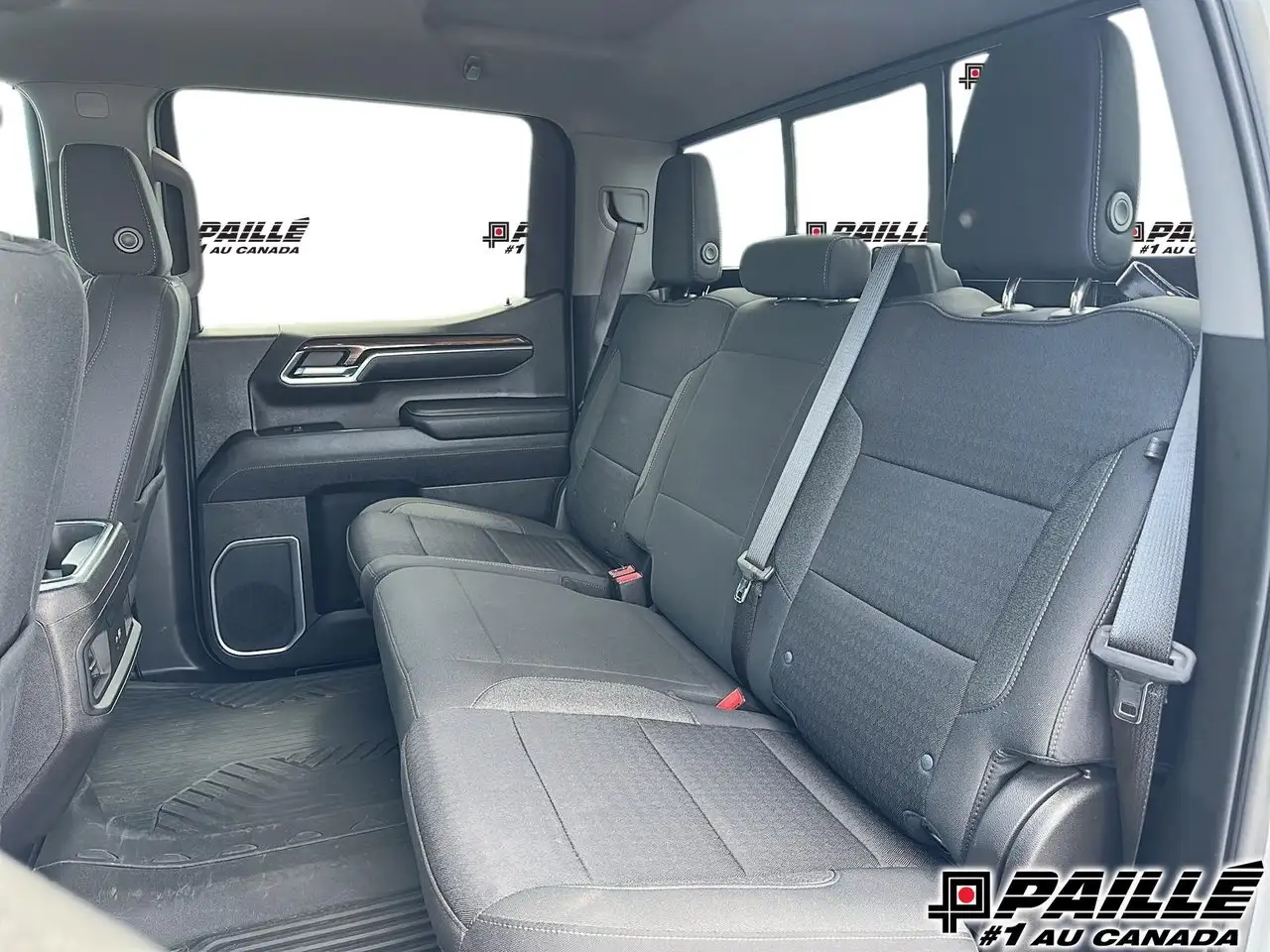 Chevrolet Silverado 1500 снимка Chevrolet Silverado 1500