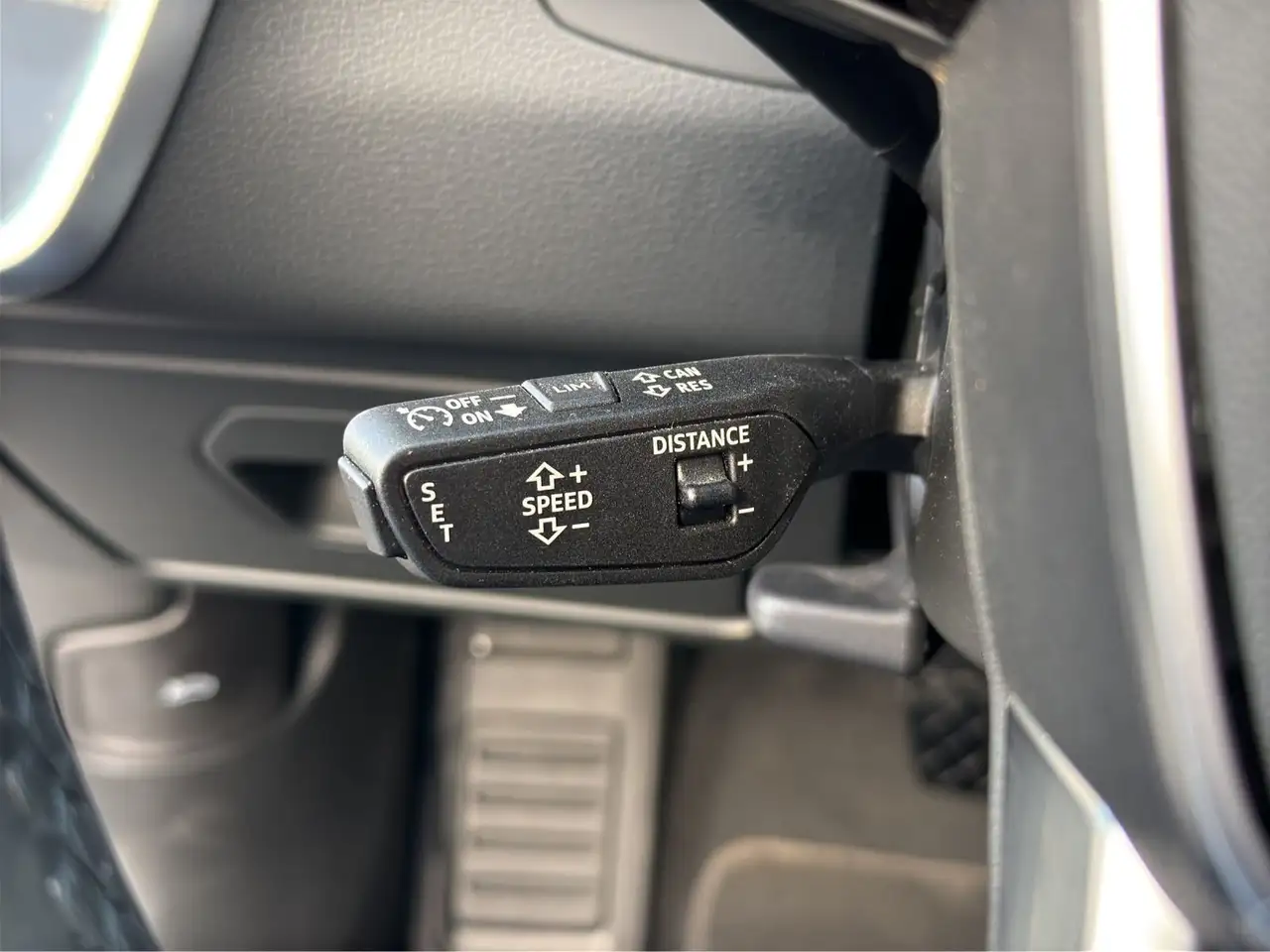 Audi A6 40 TDI Avant sport S tronic NAVI+ACC+LED+PANO 18