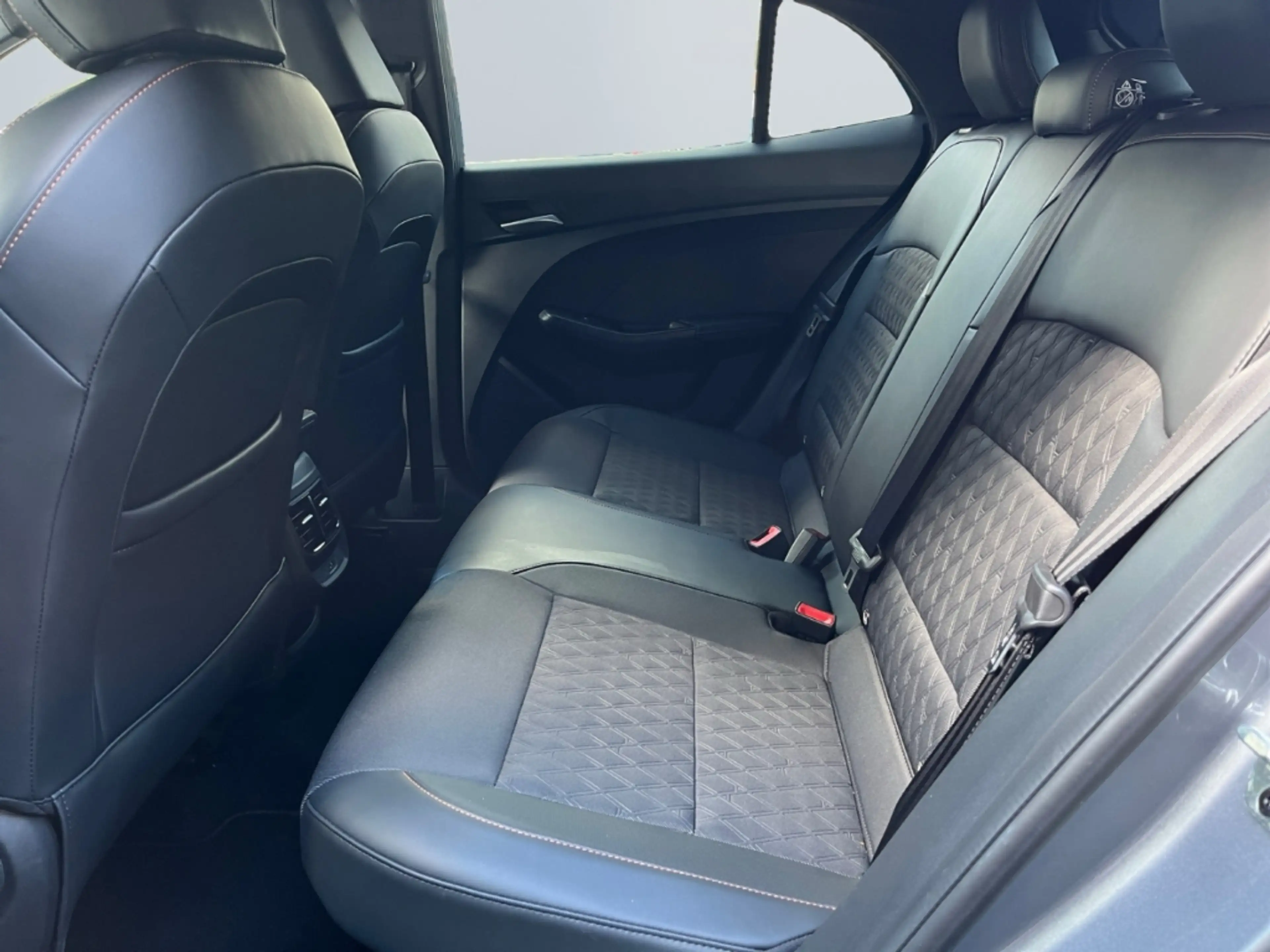 MG MG3 1.5 Hybrid+ Comfort *ACC*Kamera*CarPlay*PDC* — photo 14