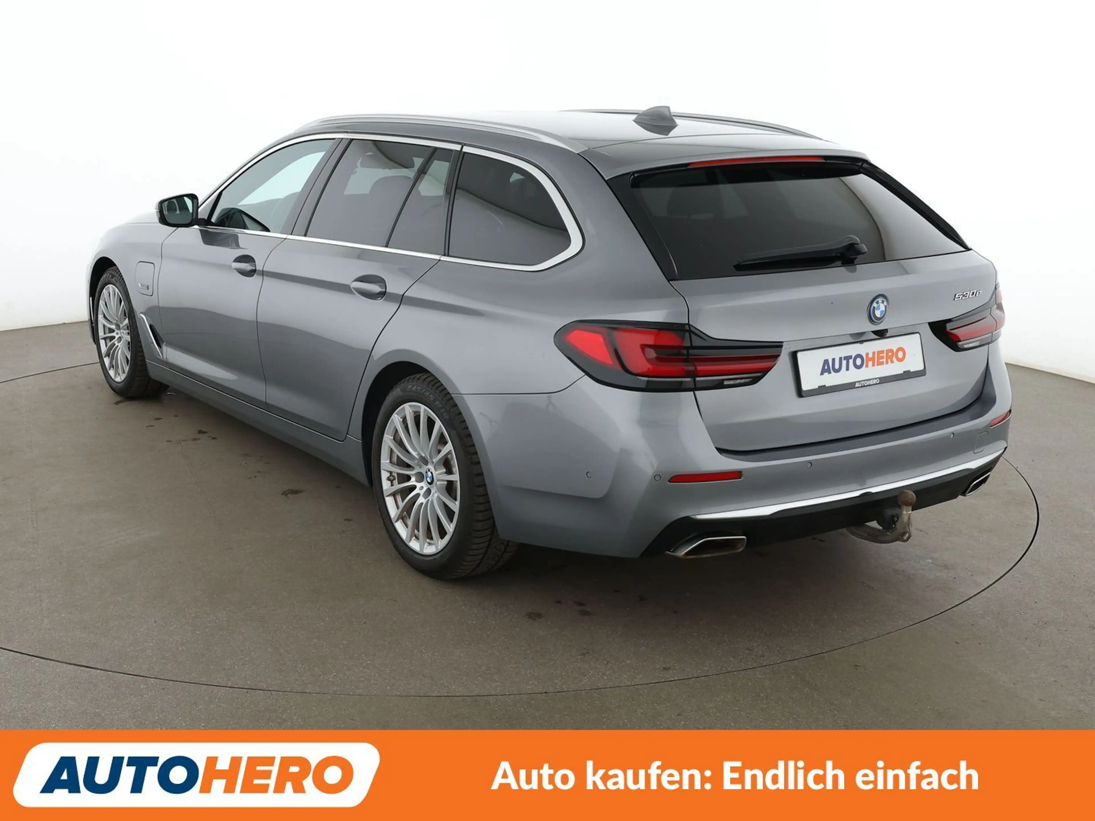 BMW 530 530e Luxury Line Aut.*NAVI*LED*ACC*CAM*PDC* — photo 4