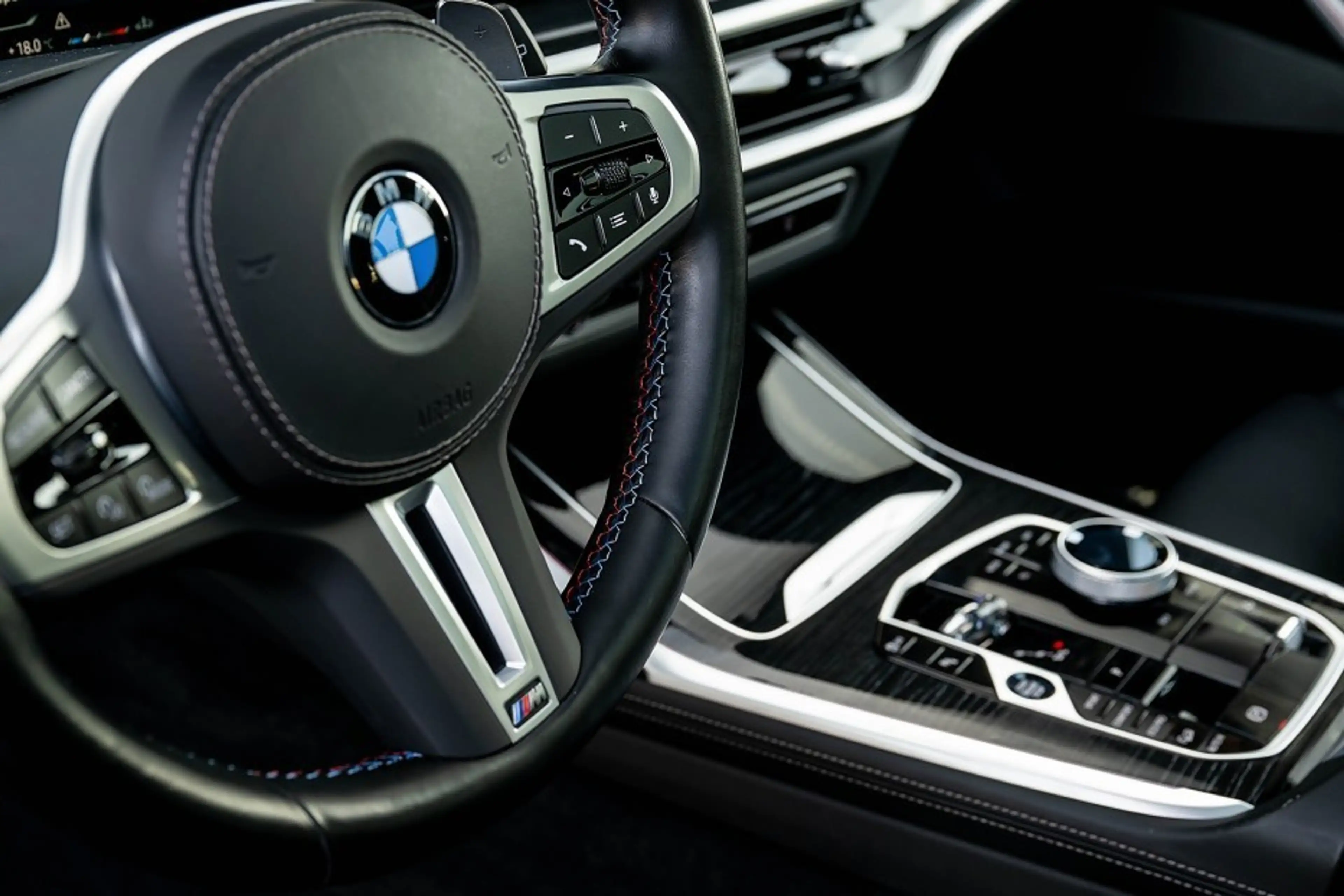 BMW X7 M60i xDrive M Sport Pro | 7 Persoons | Panorama Sk — photo 3