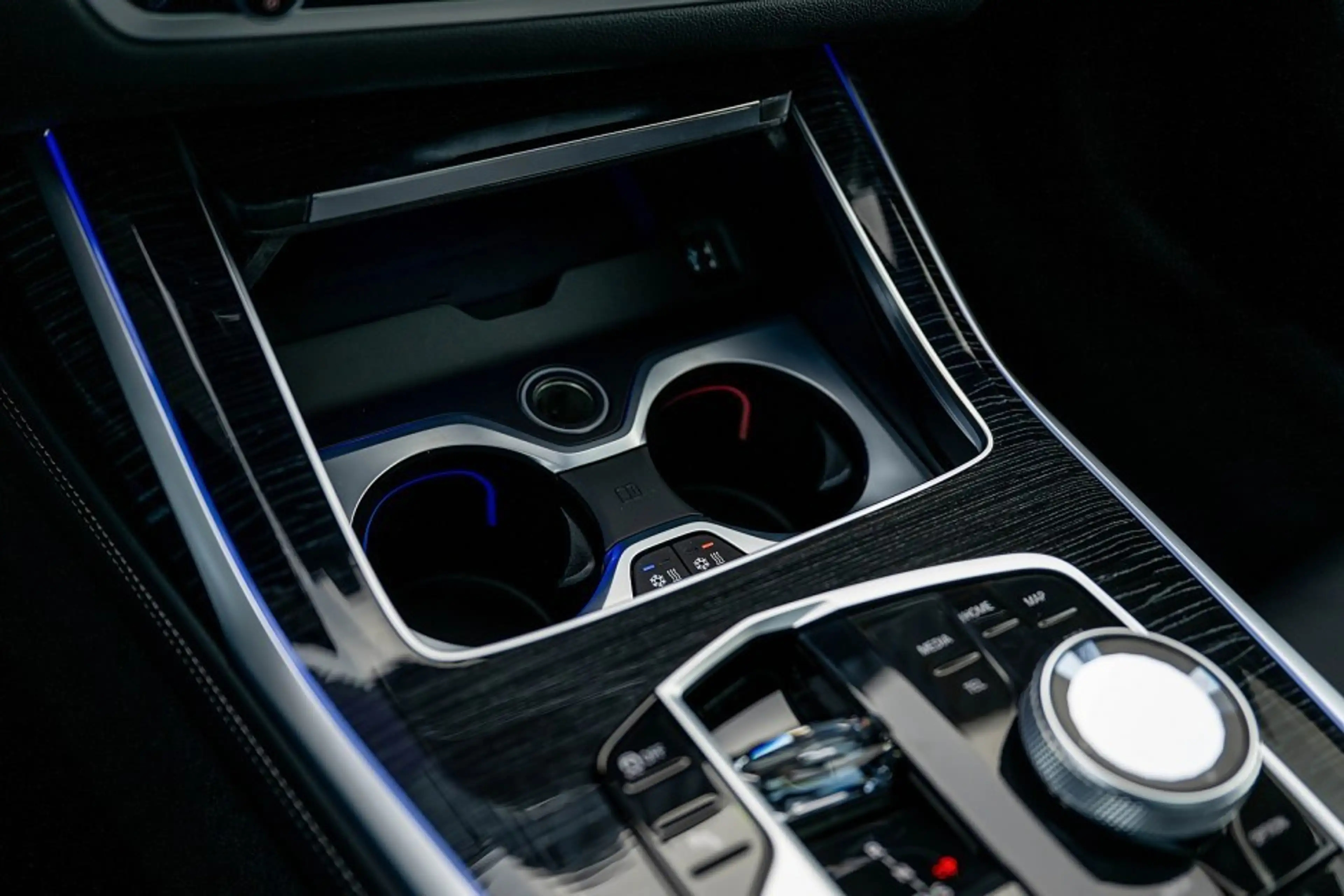BMW X7 M60i xDrive M Sport Pro | 7 Persoons | Panorama Sk — photo 2