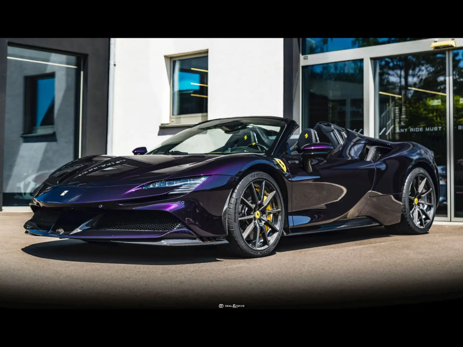 Ferrari ATELIER°WARRANTY 11/29°VIOLA HONG KONG°IMMAT. FR