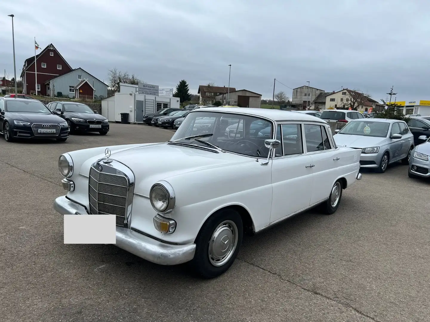Mercedes-Benz 200 D*Oldtimer*W110*Leder*Heckflosse - 1