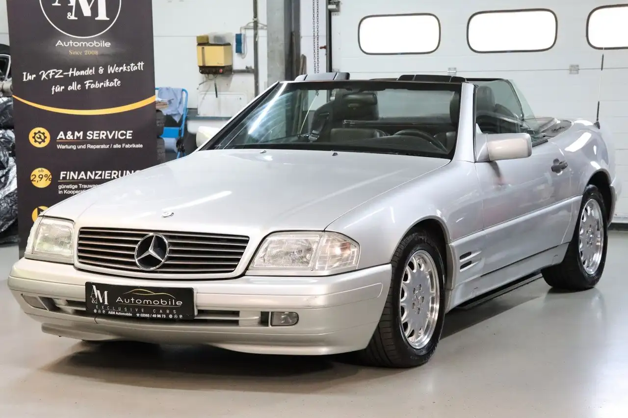 Mercedes-Benz SL 320