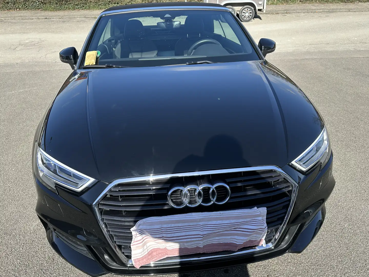 Audi A3 Cabrio Sport Schwarz - 1