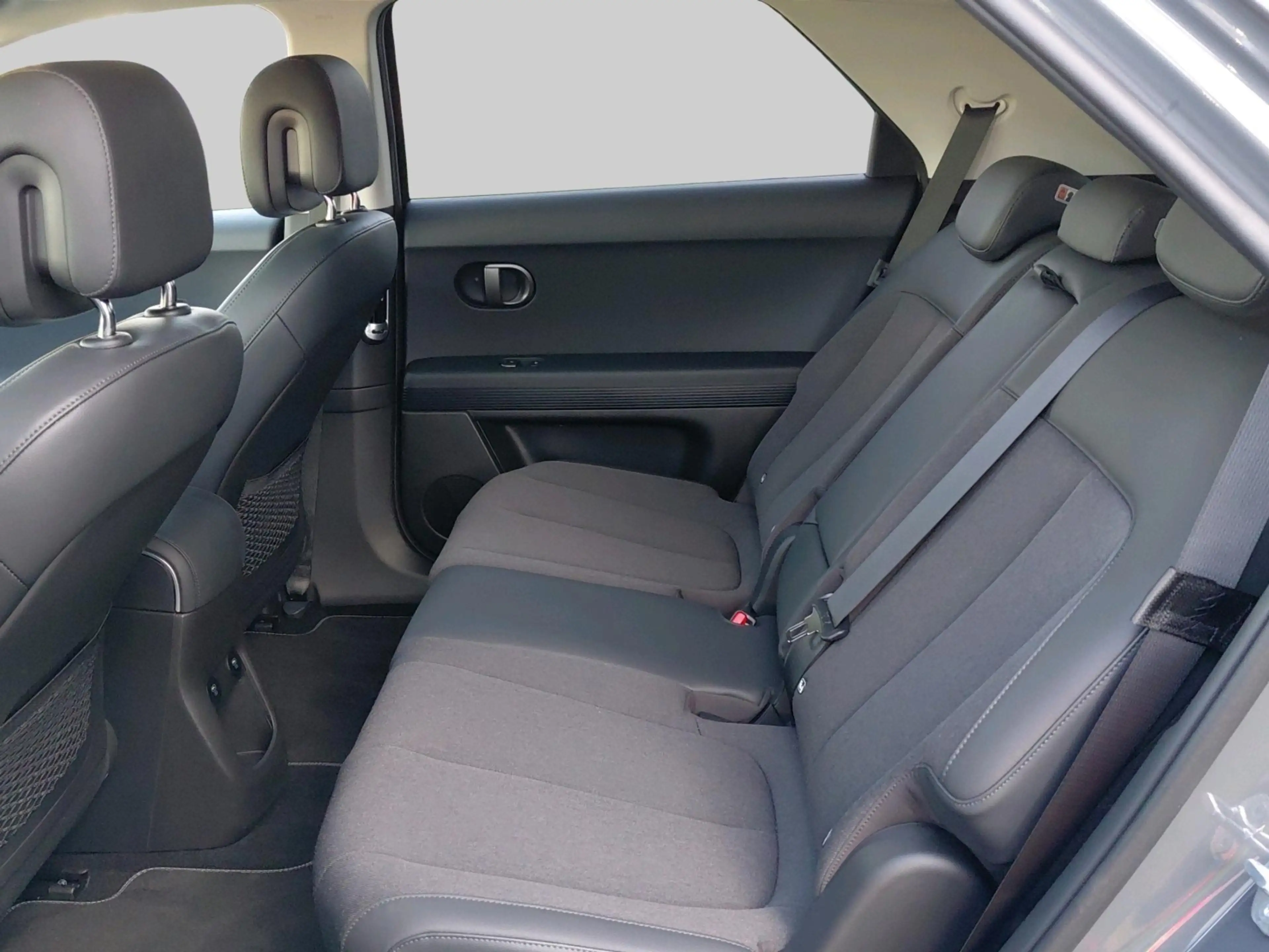 Hyundai IONIQ 5 Long Range Pure Edition 84 kWh VAN €48.890 VOOR €4 — photo 6