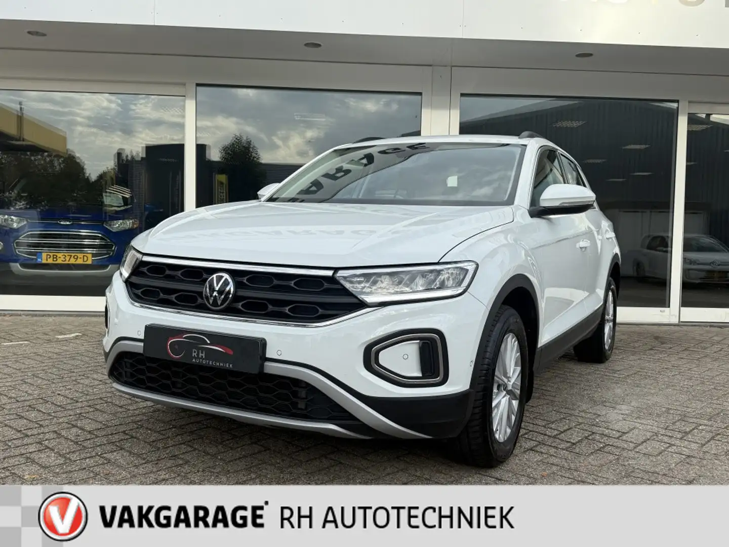 Volkswagen T-Roc 1.0 TSI Life 1e EIGN,Carplay,ECC,STOEL Wit - 1