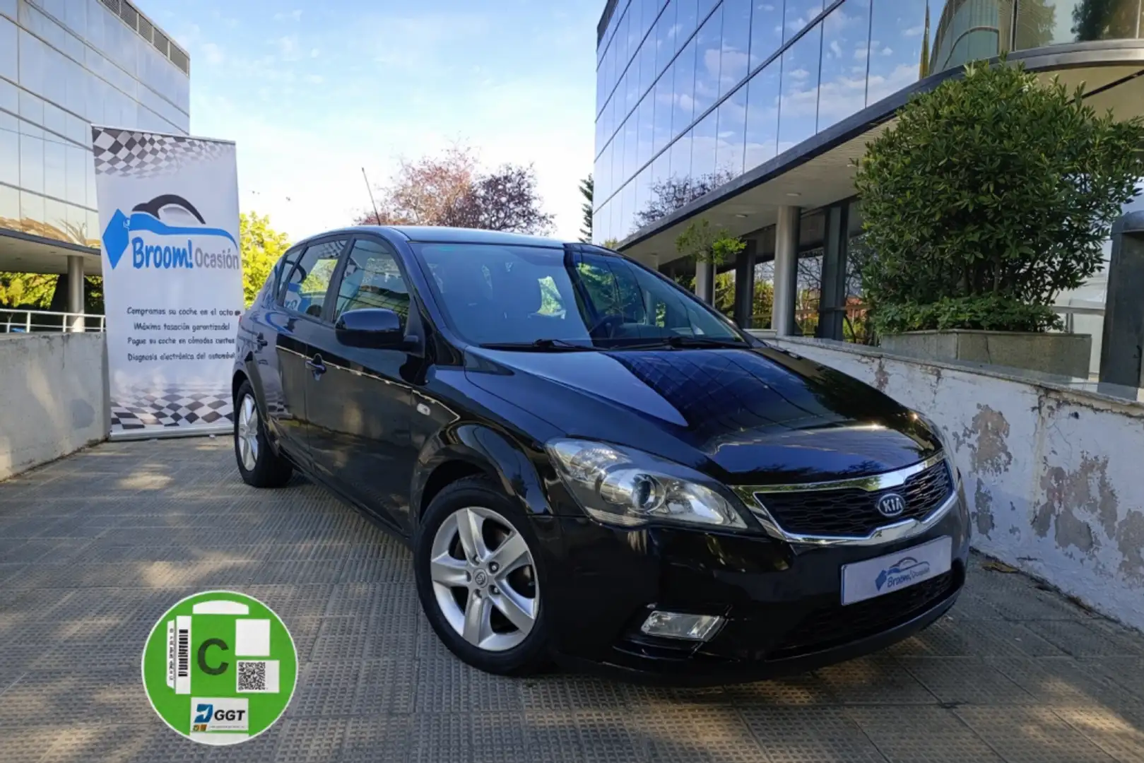 Kia Ceed / cee'd 1.6 Active Eco-Dynamics Schwarz - 1