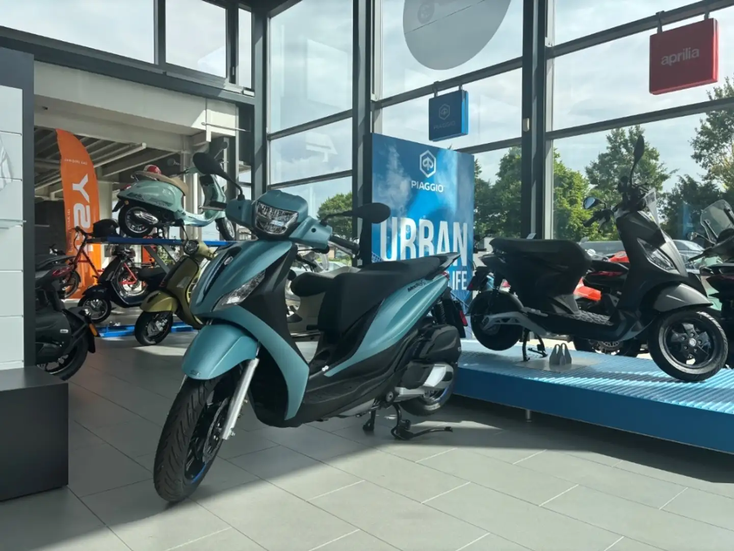 Piaggio Medley 125 Sport E5+ Blue Blau - 2