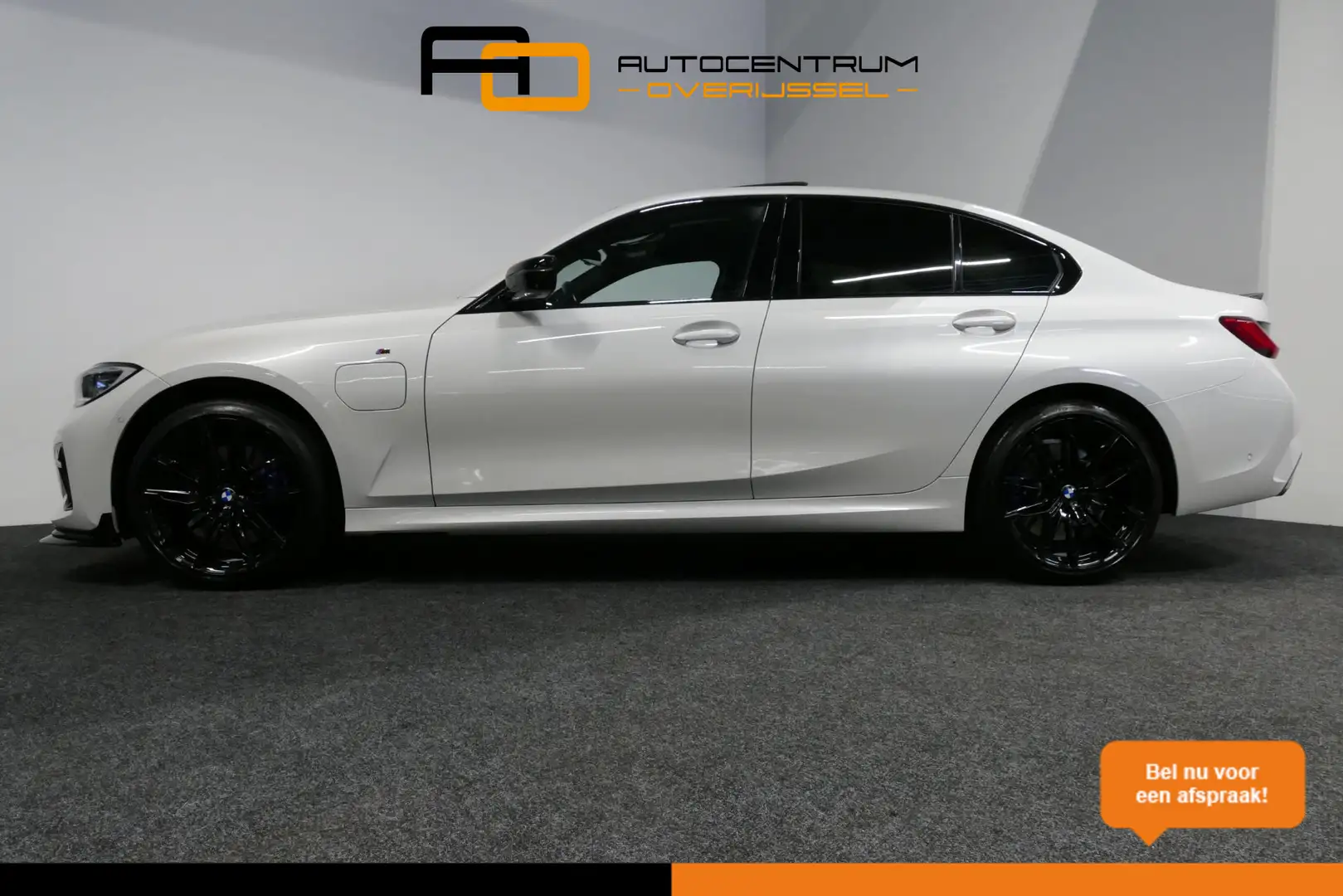 BMW 330 3-serie 330e M Sport / M340i Diffuser / Black Diam Wit - 1