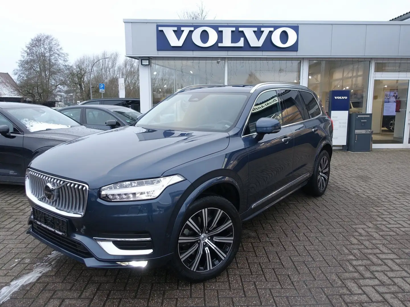 Volvo XC90 B5 Diesel Ultimate Bright AHK/360°/BLIS/SHZ Blau - 1