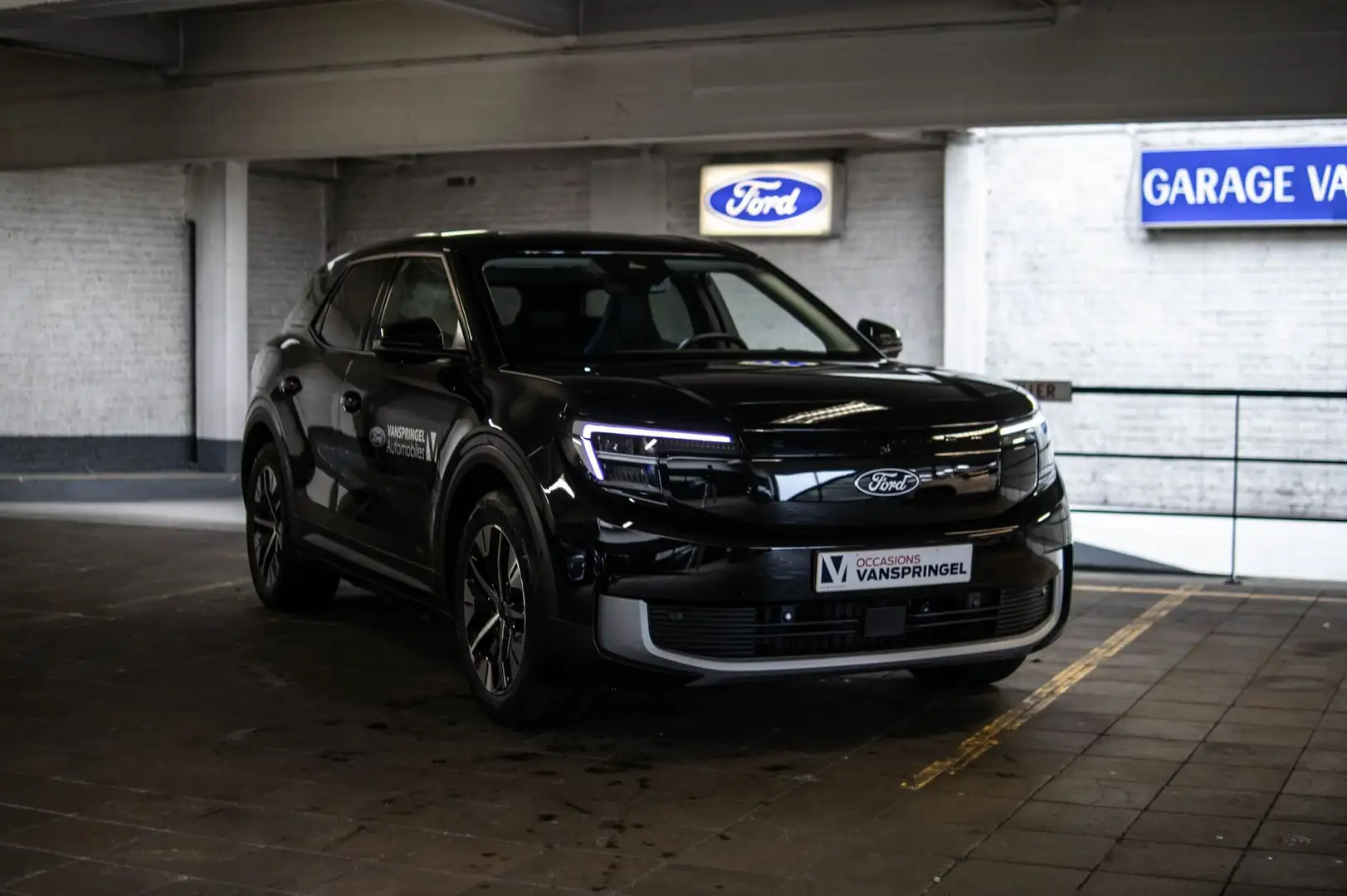 Ford Explorer 77 kWh RWD Noir - 1