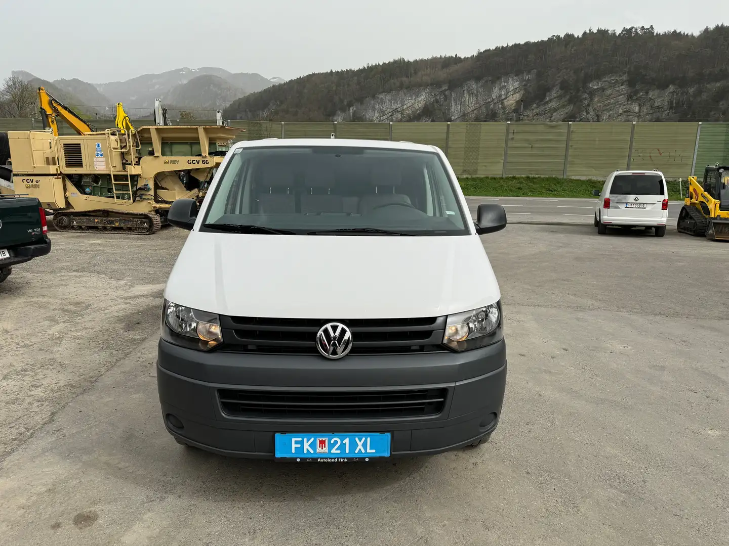 Volkswagen T5 Transporter Kasten lang 4Motion Weiß - 2