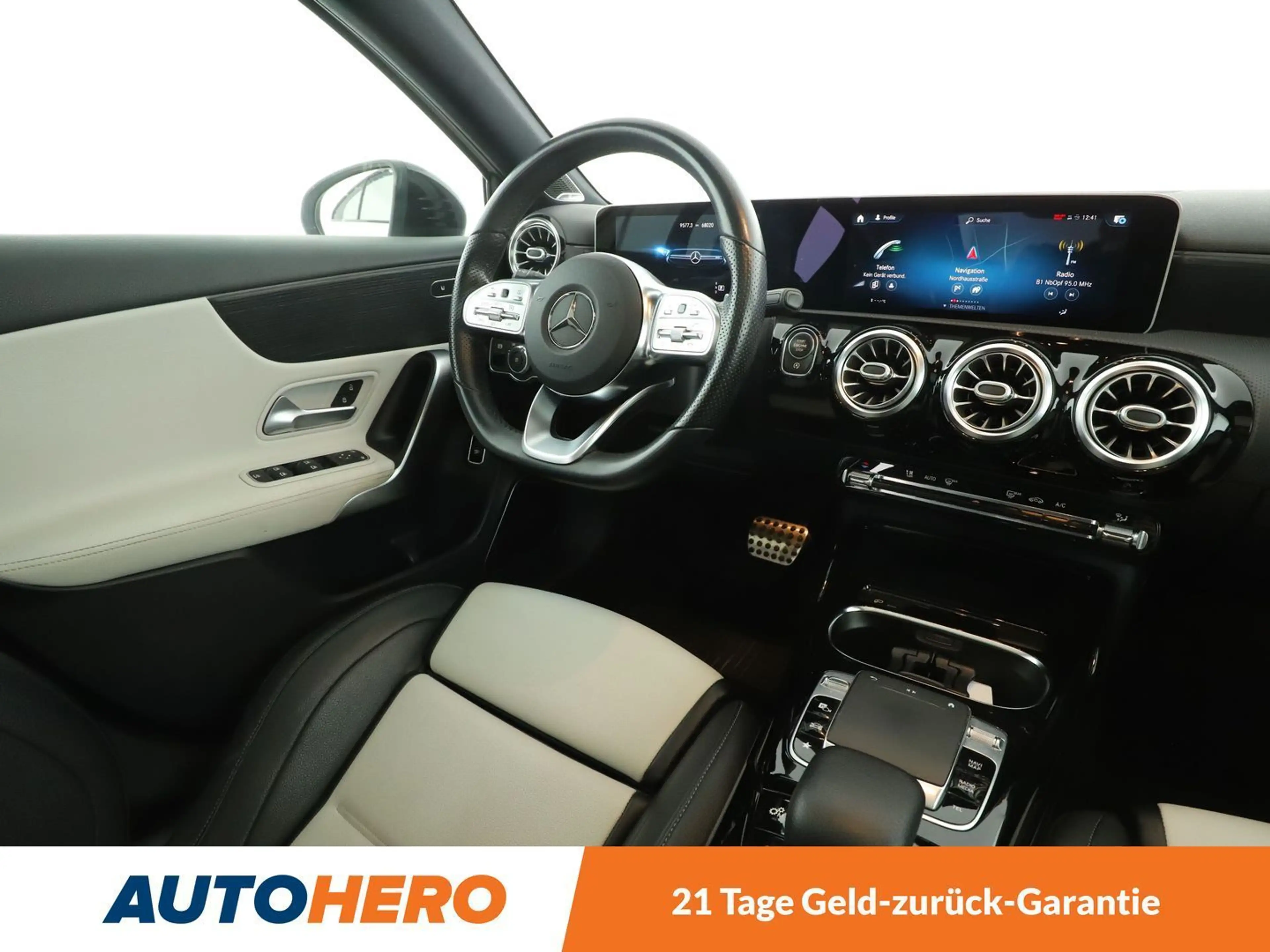 Mercedes-Benz A 35 AMG A 35 AMG 4Matic Aut.*NAVI*LED*TEMPO*CAM*PDC*SHZ* — photo 13