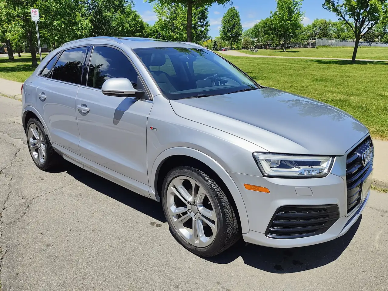 Audi Q3 снимка Audi Q3