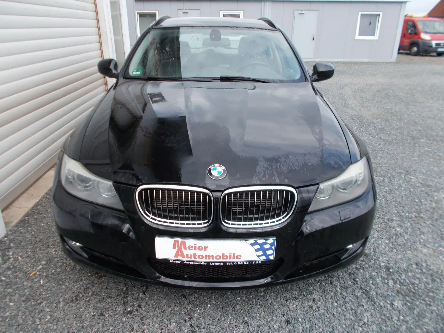 BMW 330 d xDrive touring,Leder,AHK, Noir - 2