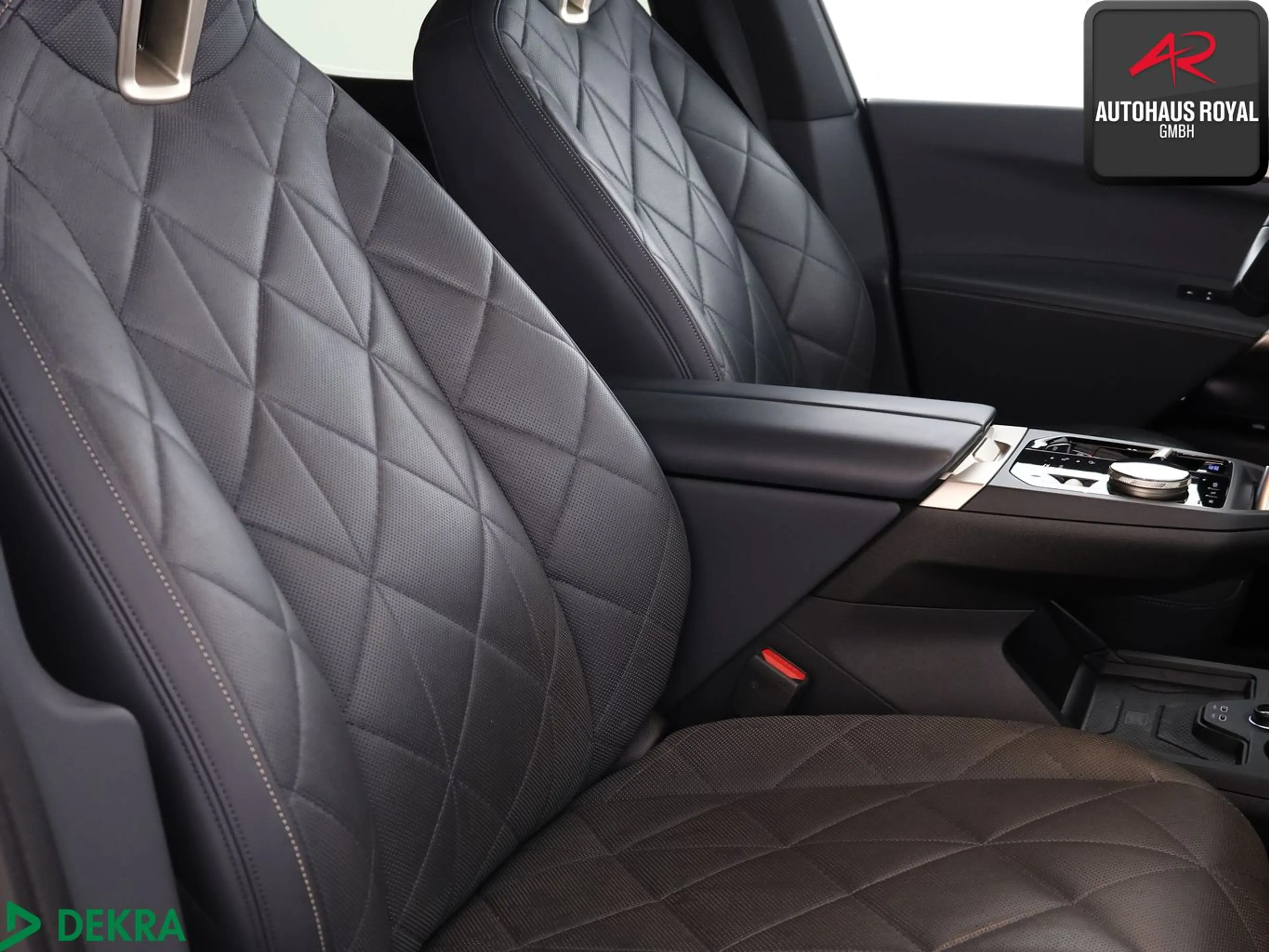 BMW iX xDrive40 SPORT LASER,SKYLOUNGE,360°;HUD,ACC — photo 12