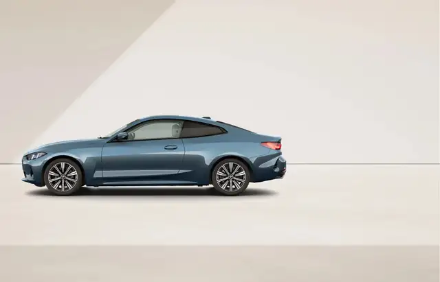 BMW 4 Series view 11