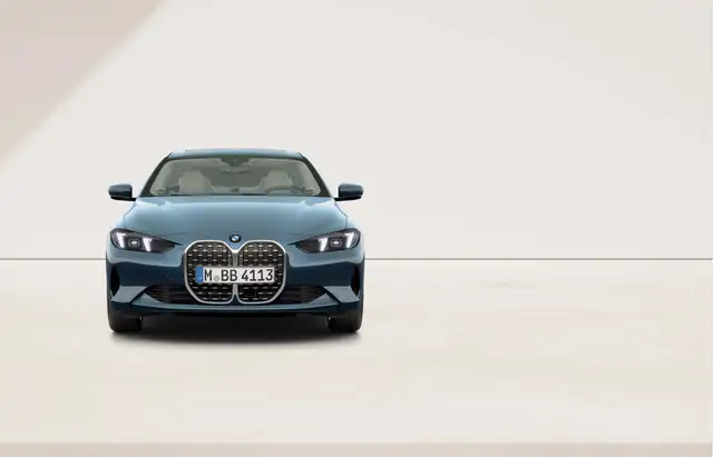 BMW 4 Series view 5