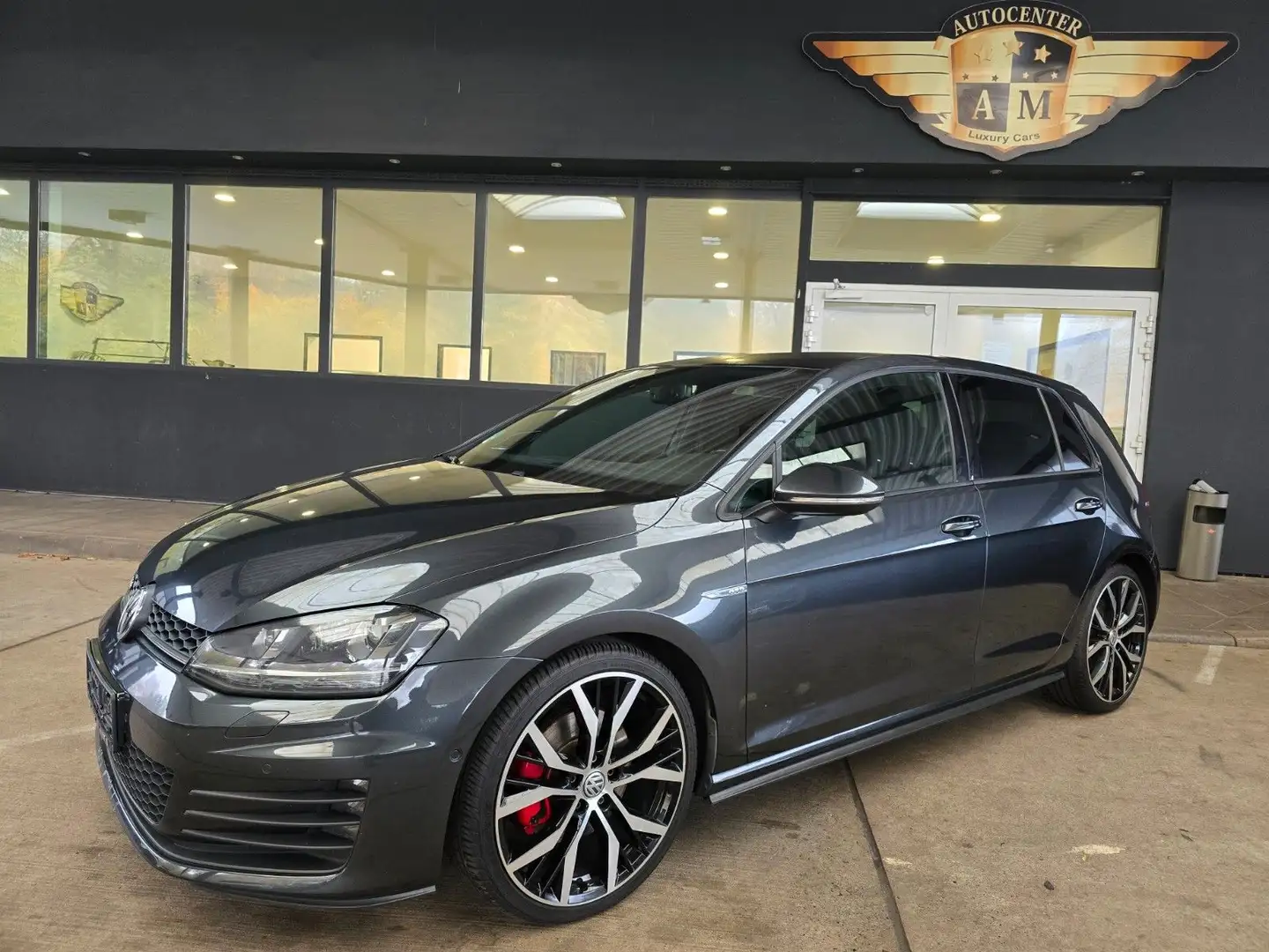 Volkswagen Golf VII Lim. 2.0 GTD DSG DYN-AUDIO/ACC/NAVI/USB Gris - 1
