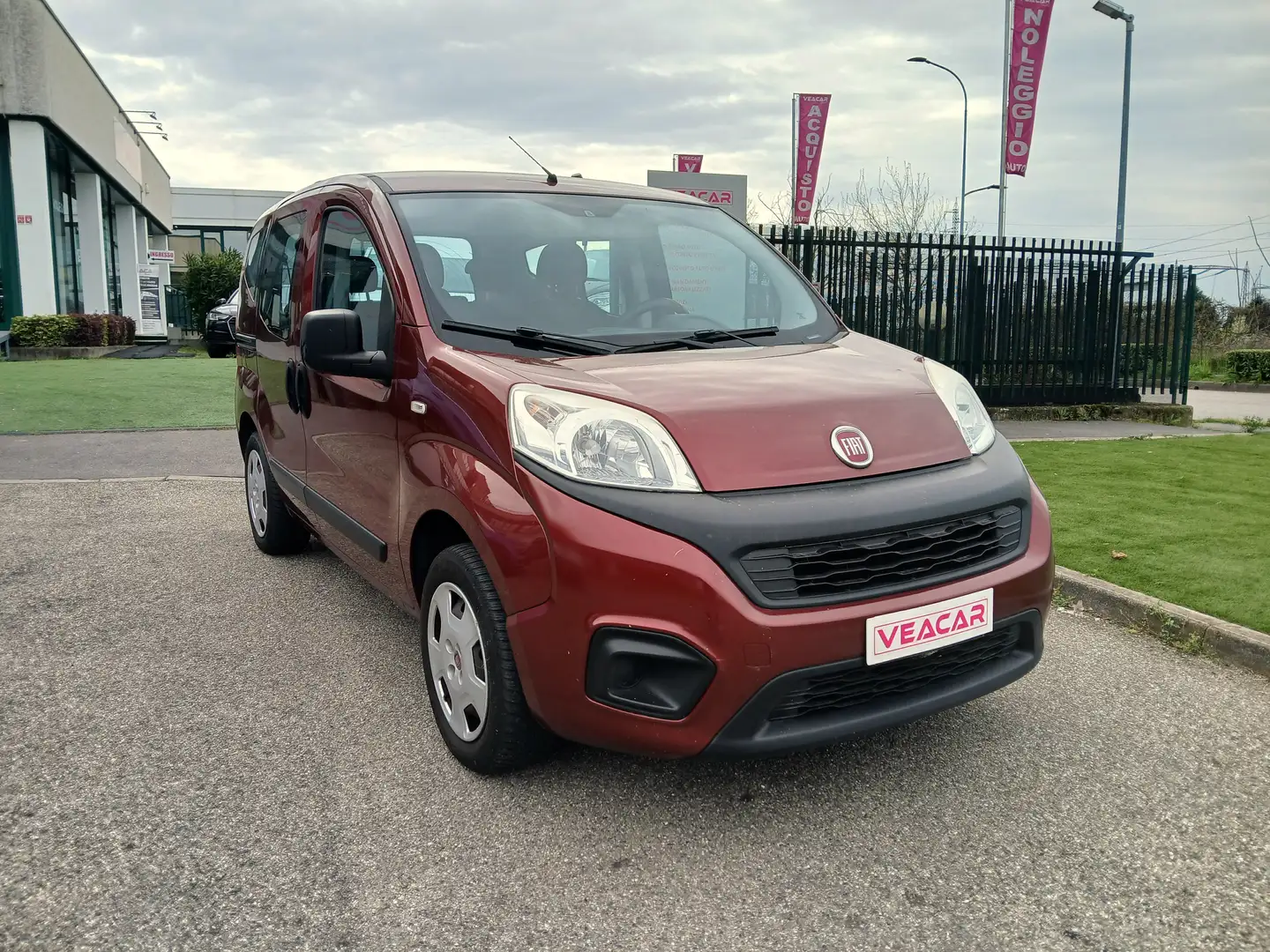 Fiat Qubo 1.4 8v Easy 77cv GPL   OK NEOPATENTATI Rojo - 2