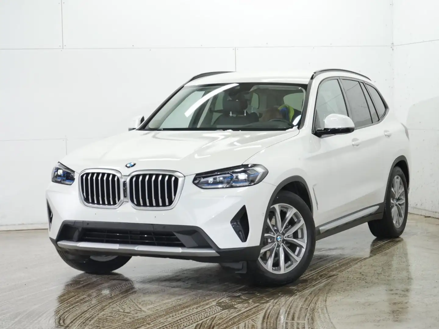 BMW X3 xDrive20d AT Innovationsp. Aut. Klimaaut. AHK Weiß - 2